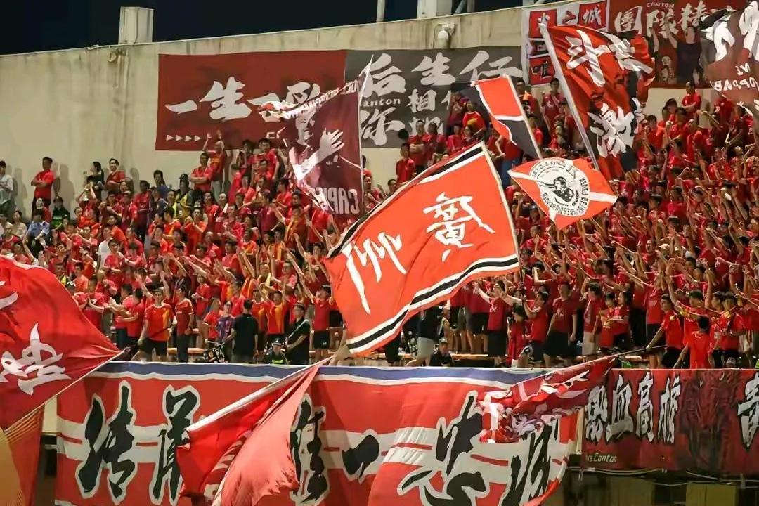 广州队取得惊人逆转，逆袭对手取得胜利