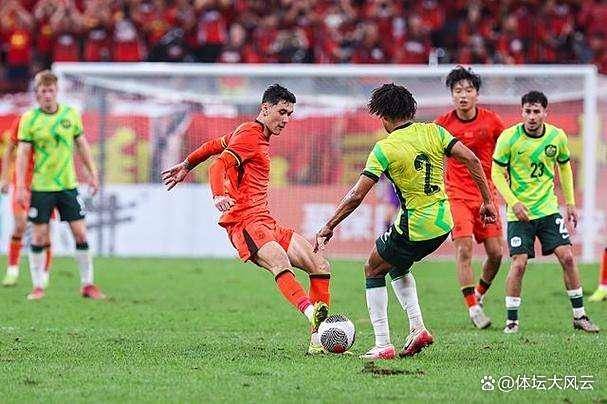 场面火爆!亚洲杯观众席沸腾不已 场面火爆!亚洲杯观众席沸腾不已