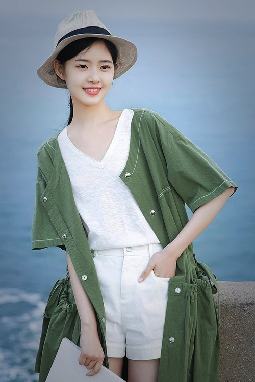 开云平台-孤勇者与钢铁洪流，当凯恩的倔强照亮马竞的胜利之路