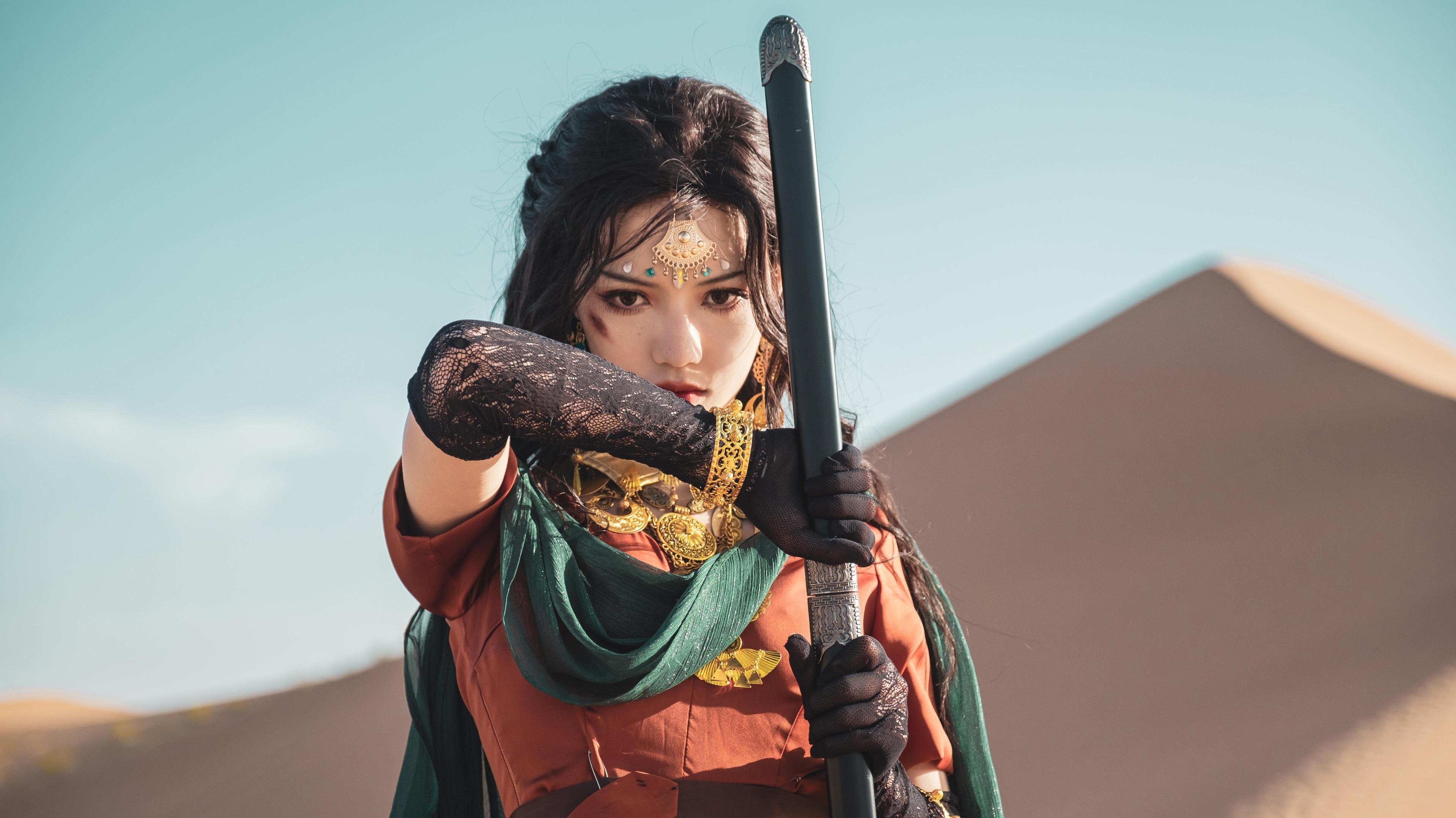 低位绞杀与中场统治，足球战术的双面硬币